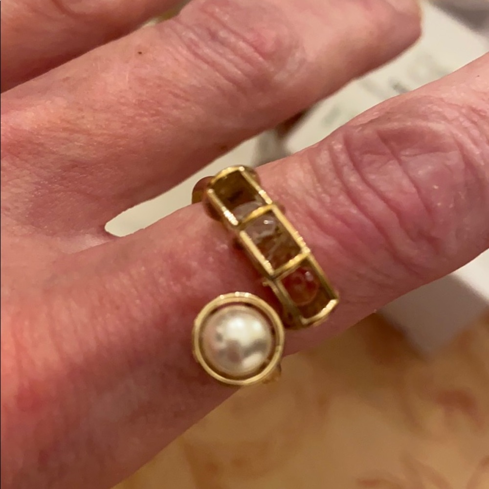 Swarovski Atelier, size 7 pearl/pink crystal ring